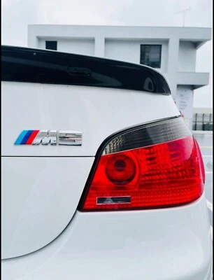 Alerón maletero BMW 04-10 E60 sedán serie 5 tipo A sin pintar todo color ◎ Foto 1 de 3