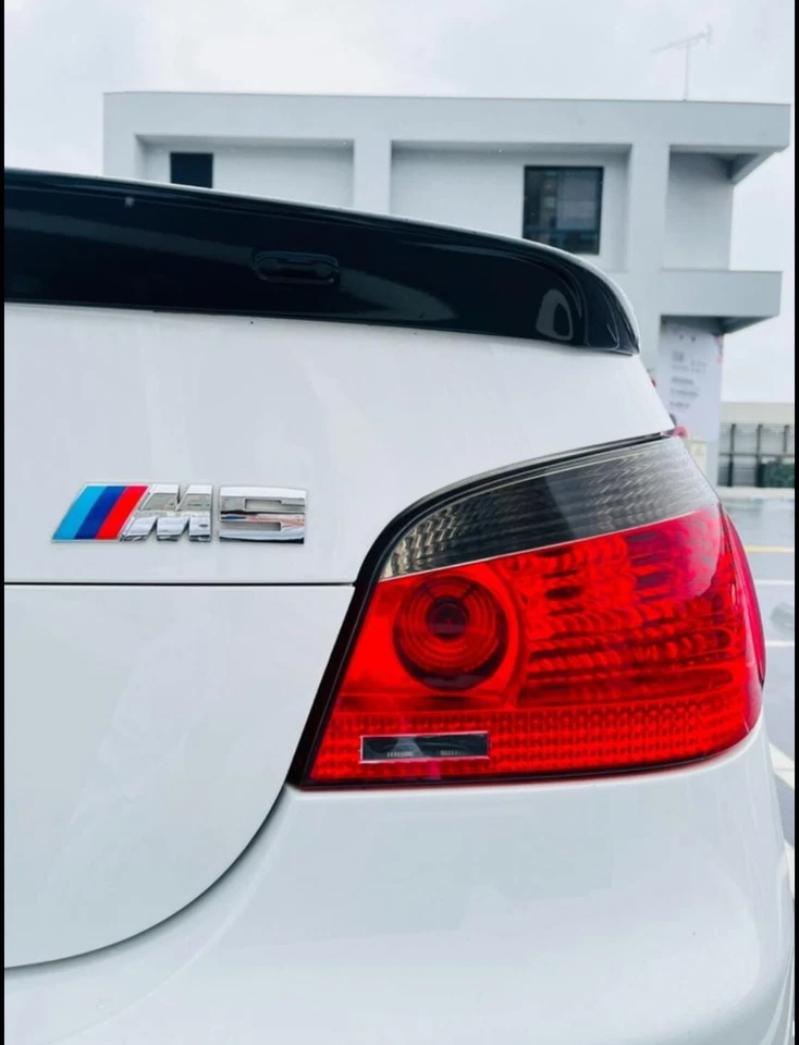 Unpainted BMW 04-10 E60 Sedan 5-series A type trunk spoiler All Color ◎ - Imagem 1 de 3