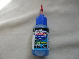 FISHING REEL OIL LUCAS tackle box SIZE PROTECTS FROM RUST & COROSSION 1oz BOTTLE - Picture 1 of 3