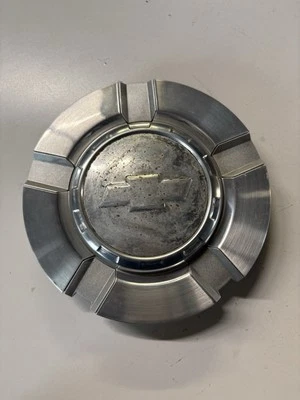 Оригинальный центральный колпак для одного колеса Chevrolet GM Silverado Tahoe 1500 9596343 6 зажимов - Изображение 1 из 3