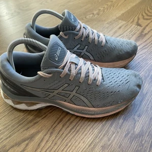Asics Gel-Kayano 27 Athletic Running Shoe Womens Size 10.5 1012A649 Gray Pink - Picture 1 of 7