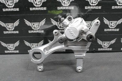 Kawasaki 04-18 KX250F 2014 OEM NISSIN PINZA DE FRENO TRASERA 43080-0230 ¡Buena! Foto 1 de 4