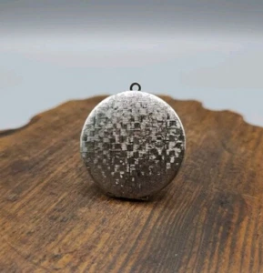 Vintage Foto Medaillon Anhänger silberfarben aufklappbar gemustert metallvergoldet  - Bild 1 von 9