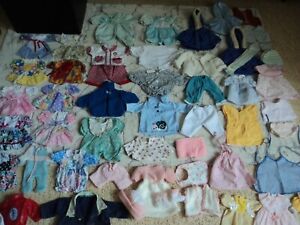 Lot de 50 vêtements de poupée poupon vintage Bella, Tinnie Raynal, Gégé 30/45 cm
