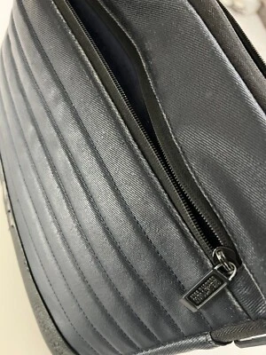 Kenneth Cole Reaction Gray/Black Laptop Case Sleeve w/side pocket - FREE SHIP! - Image 1 of 4