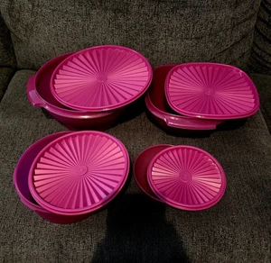 Tupperware Starburst Servalier Bowl Serving Mixing Cup Dark Pink Radish Purple - Picture 1 of 3