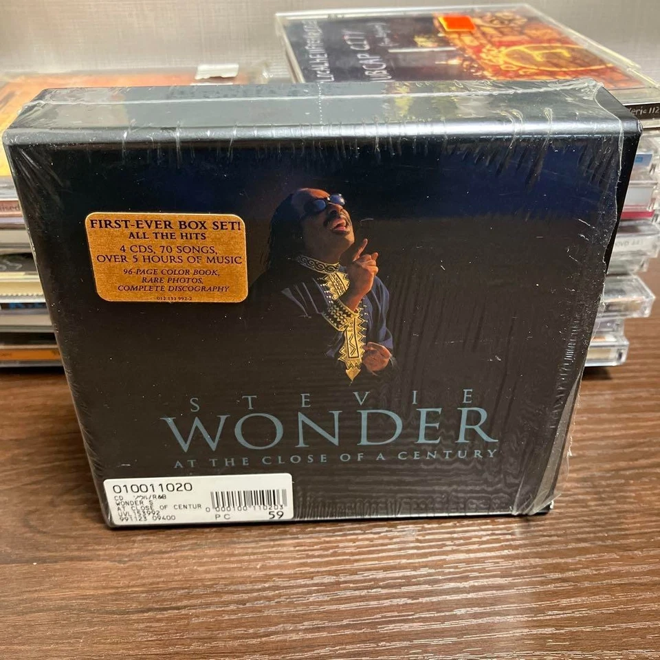 Stevie Wonder 4 CD Box set At the Close Of A Century w/Color booklet From Japan - Imagem 1 de 4