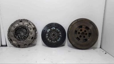 Kit Frizione Con Volano per VOLKSWAGEN TIGUAN (5N2) T1 BlueMotion 2015 3737383 - Immagine 1 di 4