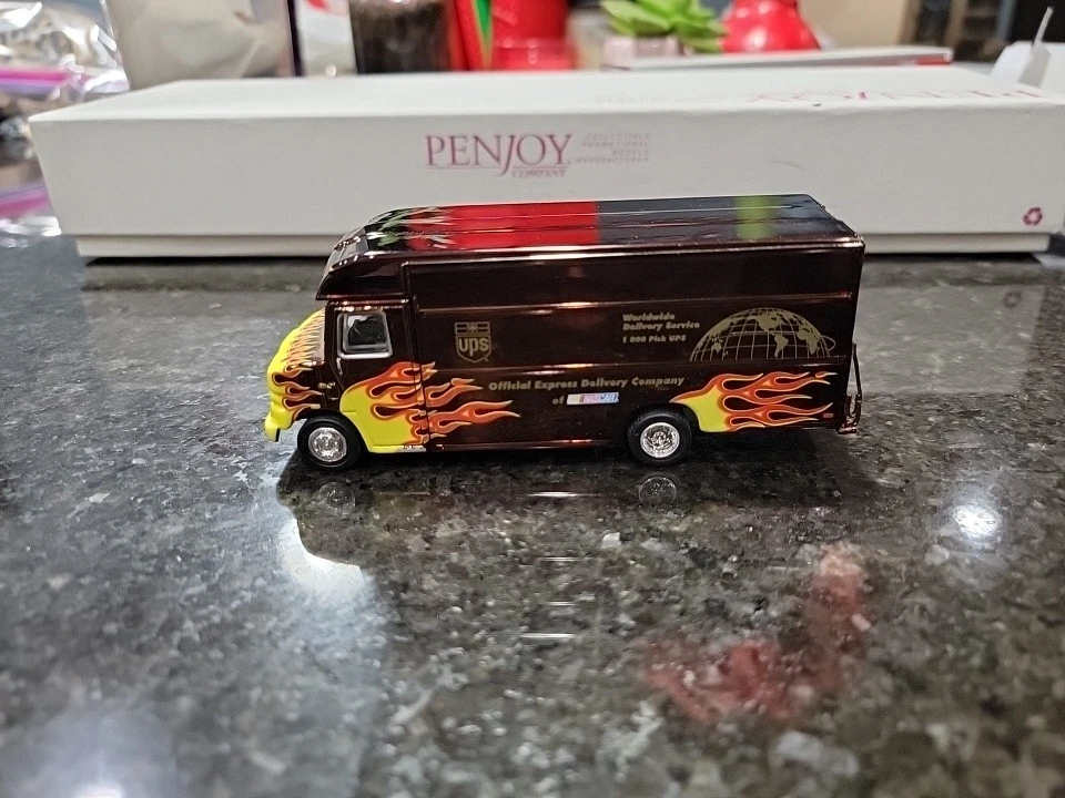 Paquete de llama de camión UPS de acción 1/64 edición limitada 1/4.008 RCCA fundido a presión Foto 1 de 1