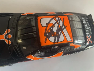Robby Gordon 亲笔签名 #31 Cingular Wireless 2002 Monte Carlo Action 1/24 — 第 1/4 张图片