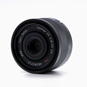 Sony Sonnar FE 35mm f/2.8 ZA Wide Angle Lens SEL35F28Z Full frame Zeiss - Picture 1 of 9