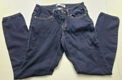 Pantalones de mezclilla elásticos azules de tiro bajo ajustados talla 7 (28x28) No Boundaries Juniors Foto 1 de 4