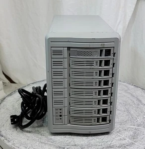 Fusion Desktop 8Bay SAS Expander DX800RAID 8-Drive Storage Array SAS SATA - Afbeelding 1 van 5