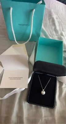 Colgante de perlas de la firma Tiffany  Foto 1 de 4