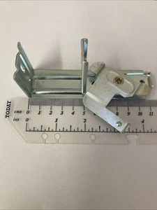 Venetian Blind 50mm Face Fix Extension Swivel Brackets (Pack of 2) - Picture 1 of 3