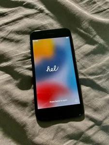 Acheter un iPhone 7 en parfait état | Libérez-vous de la dépendance à l'écran - Photo 1 sur 2