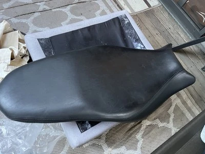 Asiento de una pieza para Kawasaki Versys 650 2009-2013 Foto 1 de 4