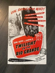 Vintage 1947 "Twilight on the Rio Grande " Gene Autry 7 Page Ad Poster Book - Picture 1 of 7