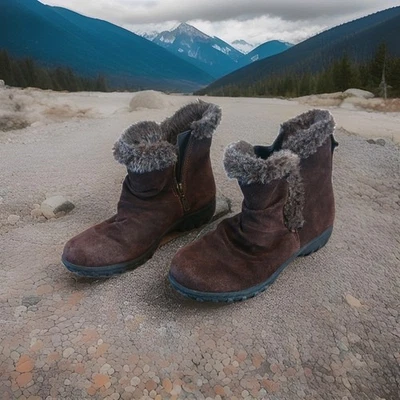 Botas para mujer Khombu de cuero marrón imitación piel talla 8 usadas Foto 1 de 4