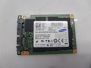 Samsung 64 Go 1,8" Thin Micro uSATA SSD MZUPA064HMCD-000D1 - Photo 1/3