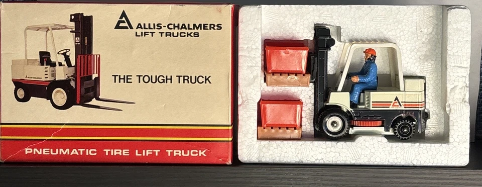 Allis Chalmers Lift Truck 1/32 diecast forklift replica collectible by Corgi - Image 1 of 4