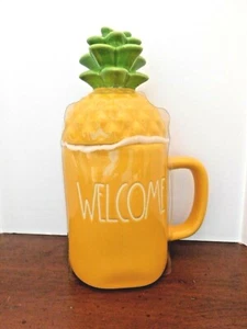 Rae Dunn Unisex Tasse Willkommen Motiv mit Ananas Topper BRANDNEU - Bild 1 von 7