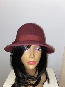 Women’s  Vintage Style Wool Cloche Bucket Elegant Burg Hat With Bow Size M/L - Picture 1 of 6