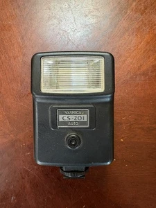 Yashica CS-201 Auto Flash! Tested And Working! Look! - Picture 1 of 2