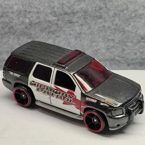 VINTAGE HOT WHEELS - 2007 CHEVY TAHOE - HIGHWAY PATROL - THE CHIEF (MINT!) - Picture 1 of 8