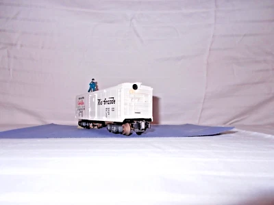 AMERICAN FLYER #25049 D & RGW RIO GRANDE COOKIE WALKING BRAKEMAN CAR LOT #T-1 - Image 1 of 4