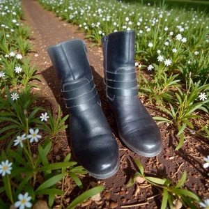 Naturalizer  Katrina Ankle Boots Women's  11 W Black Leather - Picture 1 of 2