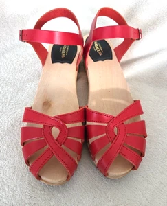 Sweedish Hasbeens Women's Clog Sandals Debutant Red Wooden Heel EU 39 US 8.5 - Picture 1 of 11