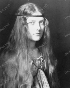 Maiden Poses For Picture Classic 8 by 10 Reprint Photograph - Bild 1 von 1