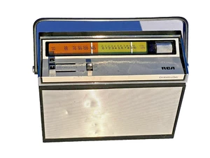 VINTAGE RCA GLOBETROTTER AM RADIO RWG-135-E LUXURY BLACK. - Picture 1 of 13
