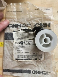 Landwirtschaft Feder für CNH/Gehäuse New Holland KHN2669 NOS KOSTENLOSER VERSAND KHN2669 - Bild 1 von 8