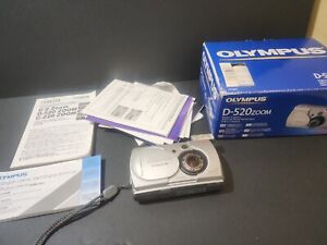 Olympus CAMEDIA D-520 Zoom 2.0MP Digital Camera Black & Metallic Silver In Box