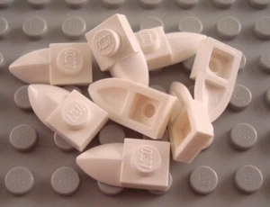 Lego Menge 8 weiße 1x1 Zahnplatte Stücke - Bild 1 von 1