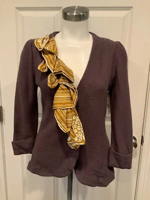 Cárdigan HWR Anthropologie marrón con detalles de volantes a rayas, talla pequeña Foto 1 de 4