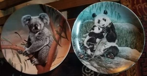COLLECTIBLE PLATES W. J. GEORGE 1990 PANDA AND KOALA - Picture 1 of 2