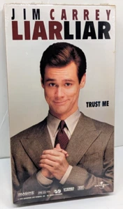 Liar Liar VHS Tape (New, Sealed, 1997) Jim Carrey Universal "Trust Me" - Foto 1 di 12