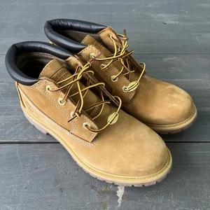 Timberland Women's Size 10 Waterproof Nellie Chukka Double Wheat Boots 23399 - Picture 1 of 14