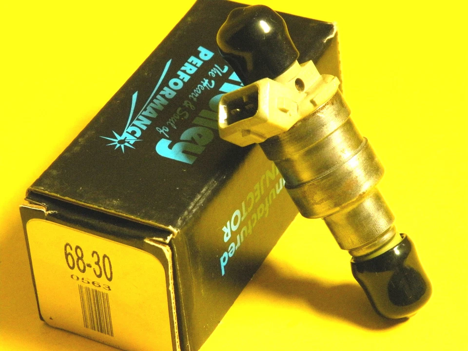 Buick RIVIERA CENTURY ELECTRA LESABRE 1984 1985 1986 1987 1988 Fuel Injector - Image 1 of 1