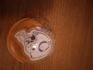 Vintage NFL Gumball Machine Baltimore Colts Keychain - Picture 1 of 2