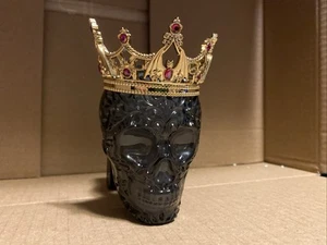 Bath & Body Works Halloween Corona Nera Teschio Re Wallflower Illuminazione Plug In - Foto 1 di 6