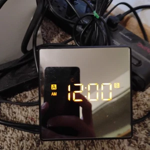 Sony ICF-C17 FM/AM Cube Black Alarm Clock Radio LCD Display Mirror Tested CLEAN - Picture 1 of 5