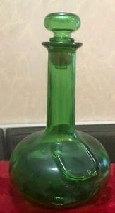 Grün Glas Schnaps Flasche Dekanter mit Stopfen McGuiness Canada 9 in hoch Vintage - Bild 1 von 3