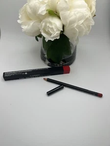 Mac Lip Pencil Lipliner REDD - Full Size 1.45 g / 0.05 Oz. New - Picture 1 of 2