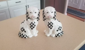 PAIR CLASSIC MACKENZIE CHILDS COURTLY CHECK CERAMIC STAFFORDSHIRE DOG FIGURINE - Picture 1 of 10