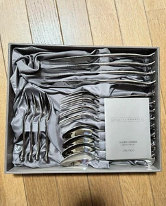 Shiseido Angela Cummings HANATSUBAKI CLUB 96' Gingko Cutlery 16 Pcs - Picture 1 of 4