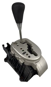 Transmission Shifter Assembly Automatic Fits 2007-2014 Toyota Yaris OEM - Picture 1 of 6